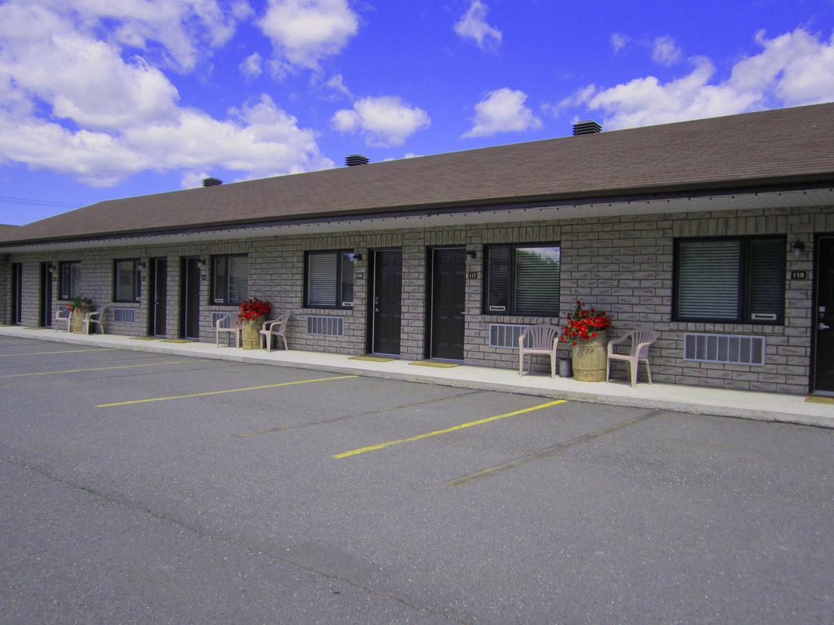 Motel Alexandrin Saint-Georges Exterior foto